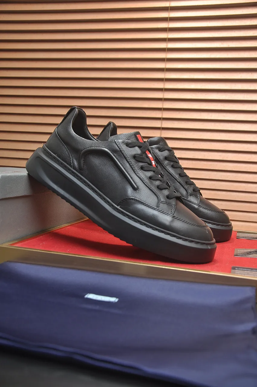 Men's shoes 💰520💶[PRADA] Top original, new season, high quality original goods, top high mercerized cowhide combined with original breathable fabric + imported glue, imported stretch fabric inside with original cowhide feet, original thick outsole! Quality guaranteed! Code 38-45 (45 customized)
